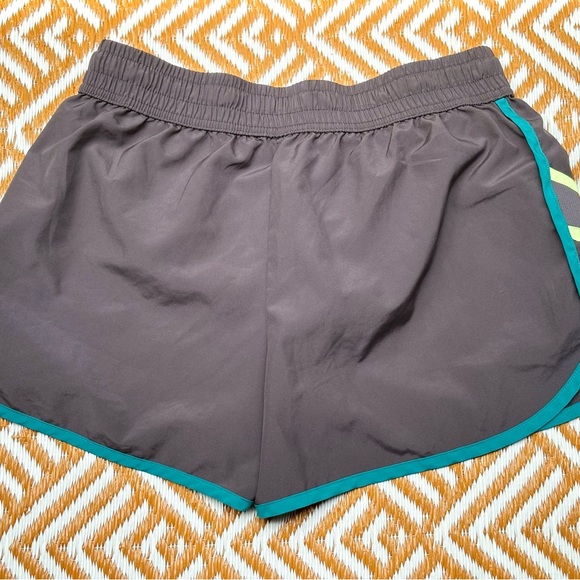 Fila Running Shorts - Picture 2 of 4